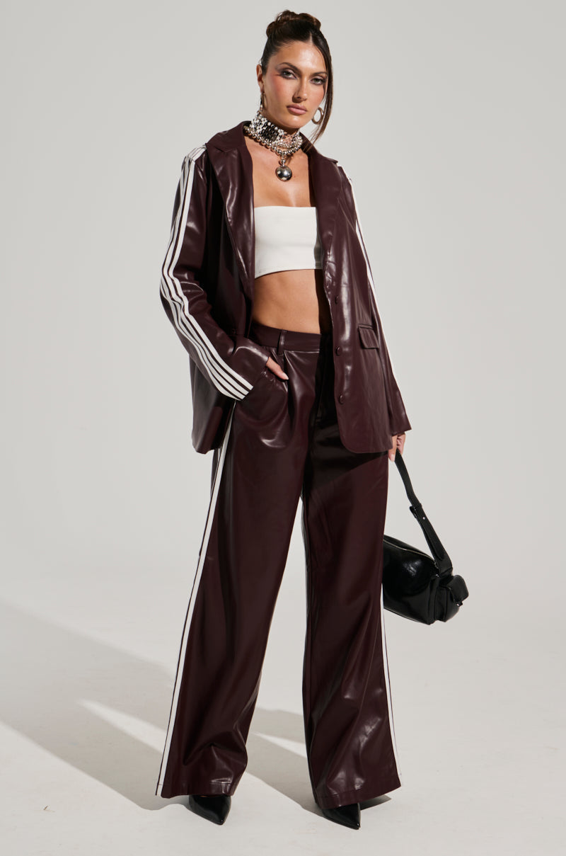 DAYTIME LOVIN OVERSIZED BLAZER IN BURGUNDY