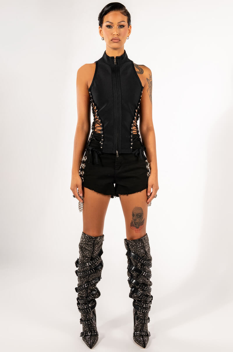 ABCDEFU LACE UP MOCK NECK SLEEVELESS BANDAGE TOP