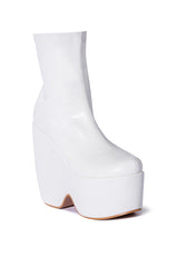 AZALEA WANG LOXLEY WEDGE BOOTIE IN WHITE
