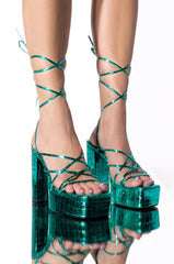 AZALEA WANG PUSH YOUR LIMIT CHUNKY SANDAL IN GREEN