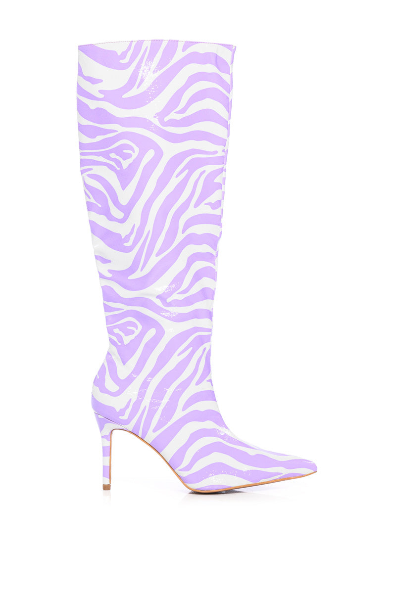 AZALEA WANG SCHROETER STILETTO BOOT IN GREEN