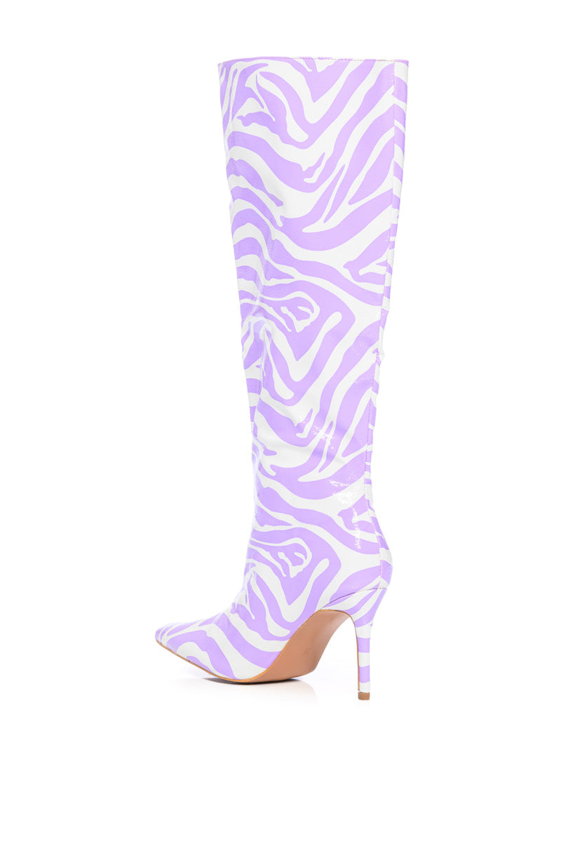 AZALEA WANG SCHROETER STILETTO BOOT IN GREEN