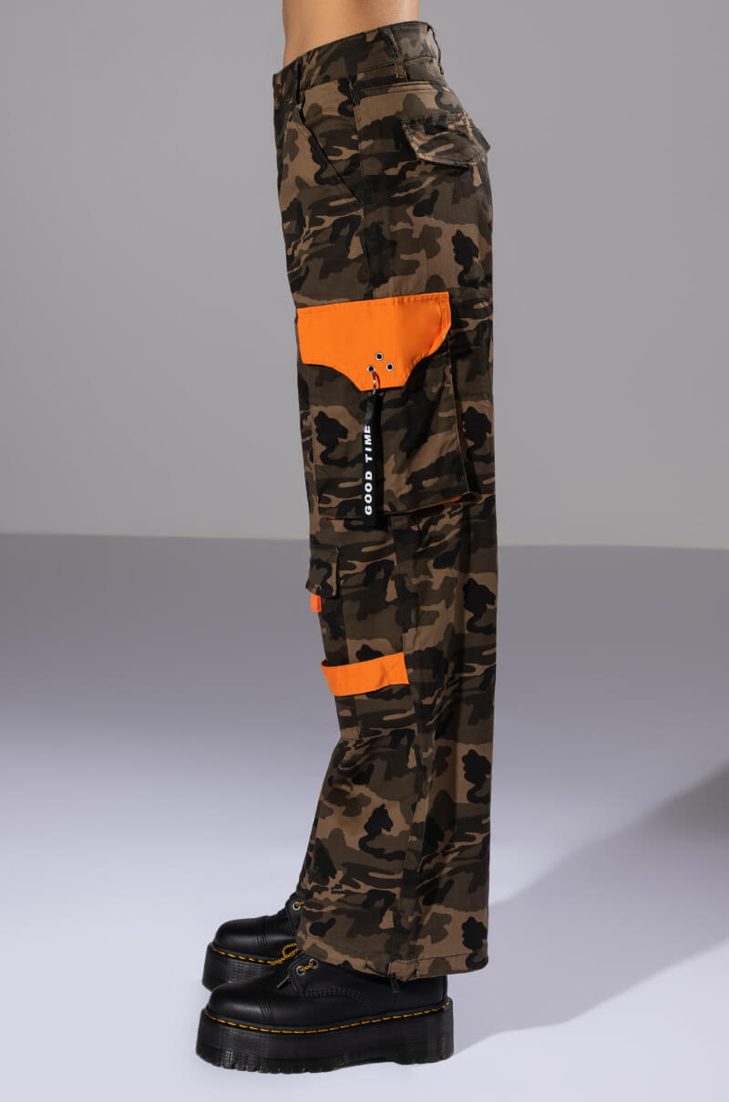 BANK ON ME RELAXED CARGO JEANS