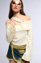 BOUJEE GIRL OFF THE SHOULDER ZIPPER SWEATER TOP