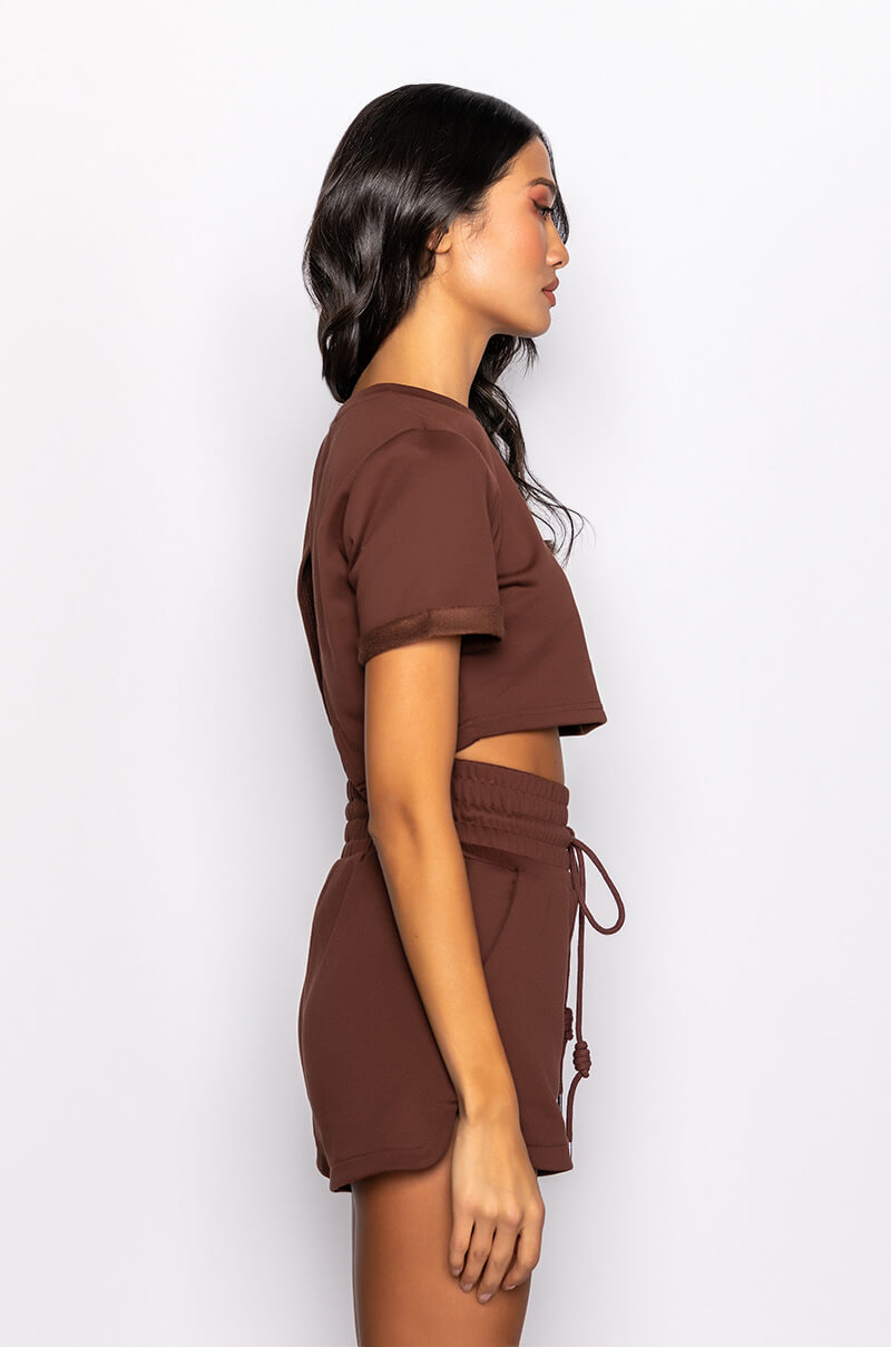 CICI CROPPED OPEN BACK TSHIRT
