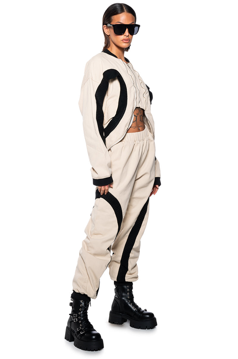 CURVE EFFECT RIBBED TRIM BEIGE JOGGER