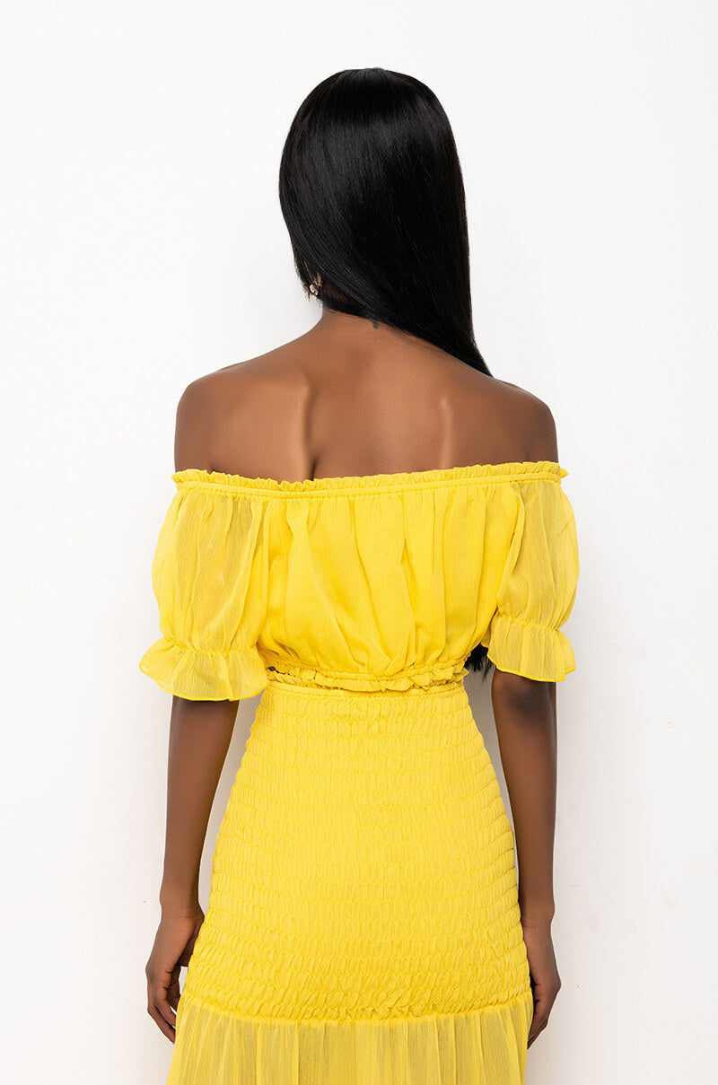 DELILAH OFF THE SHOULDER CROP TOP