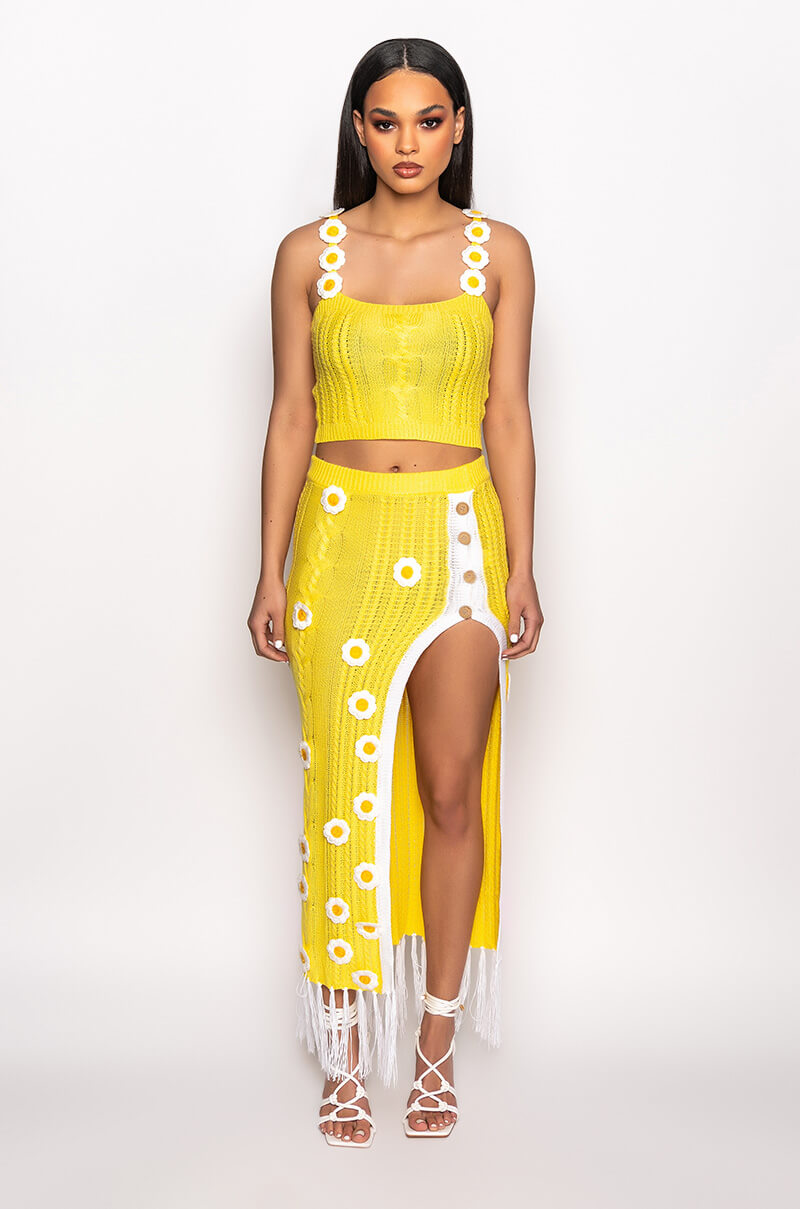 DESTINATION PARADISE DAISY CROCHET CROP TOP