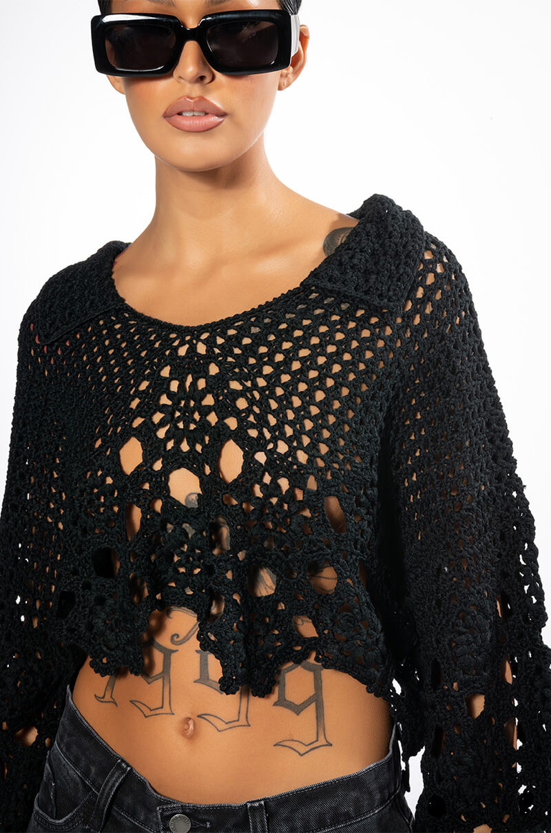 GARDEN OF EDEN COLLARED CROCHET SWEATER