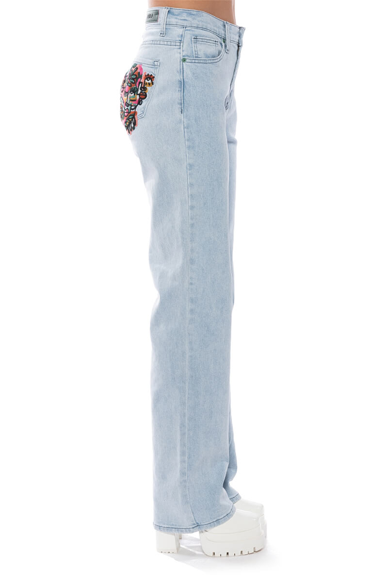 HIDDEN FACES EMBROIDERY DETAILED STRAIGHT LEG JEANS