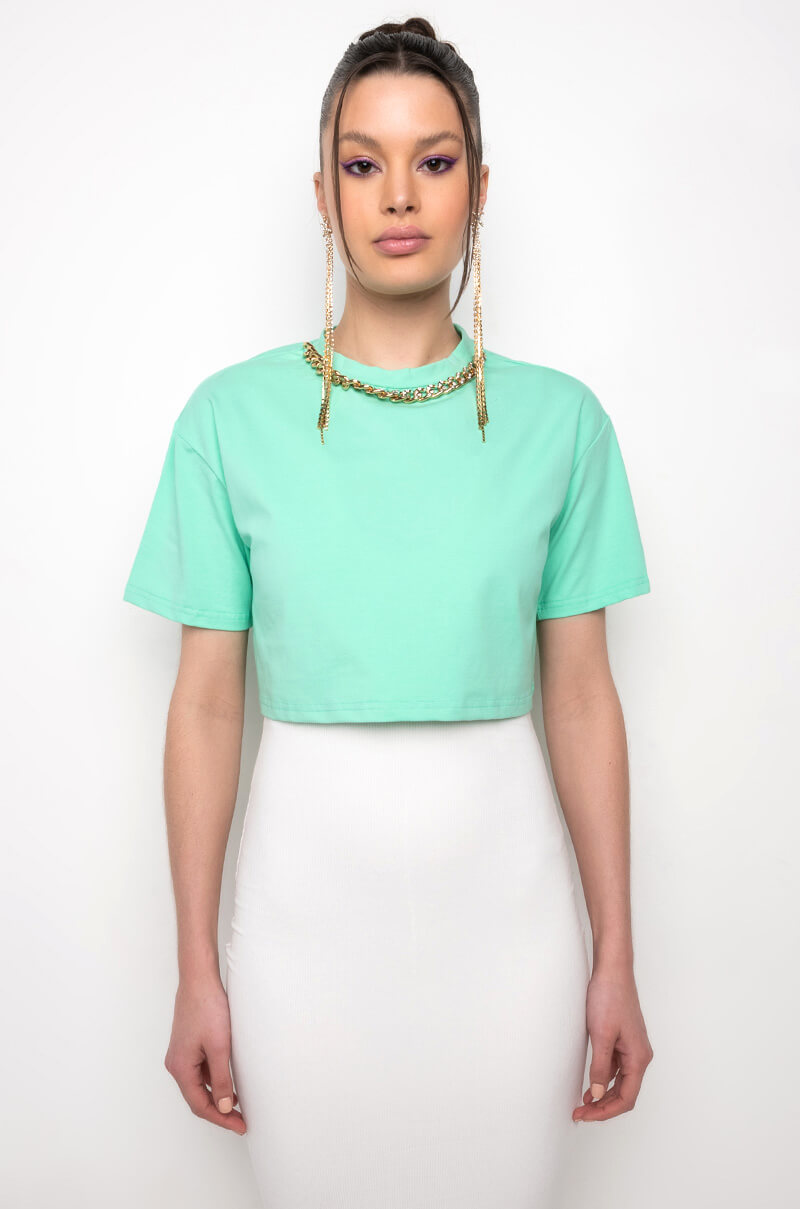 HOLD THE DRAMA CHAIN DETAIL CROPPED TSHIRT