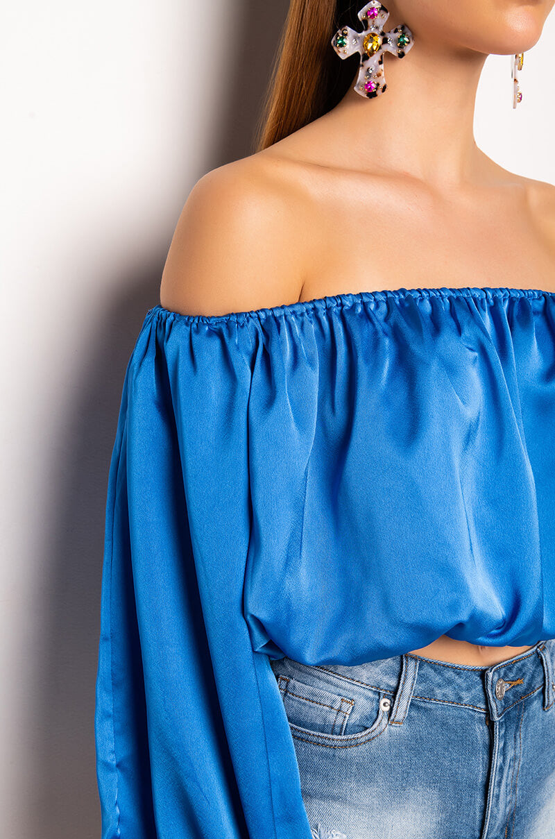 RAYLA OFF THE SHOULDER CROPPED BLOUSE