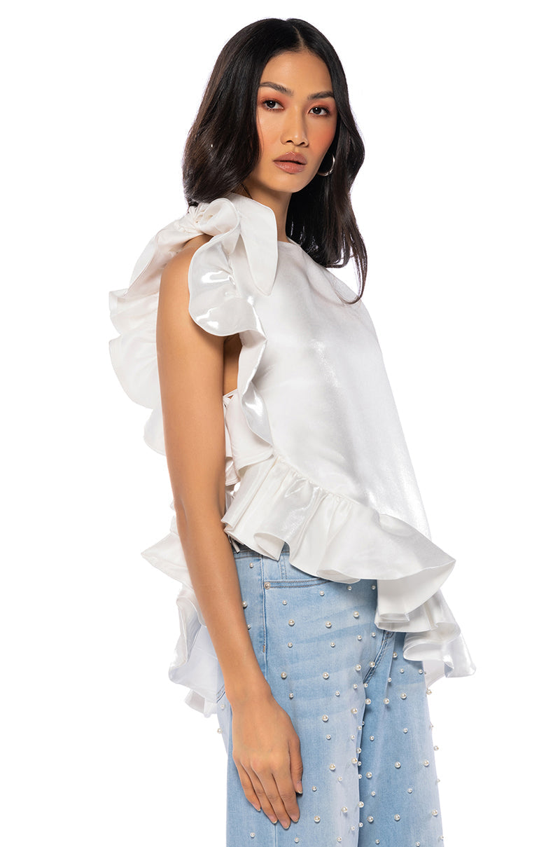 LOOK MY WAY ASYMMETRICAL TOP IN WHITE