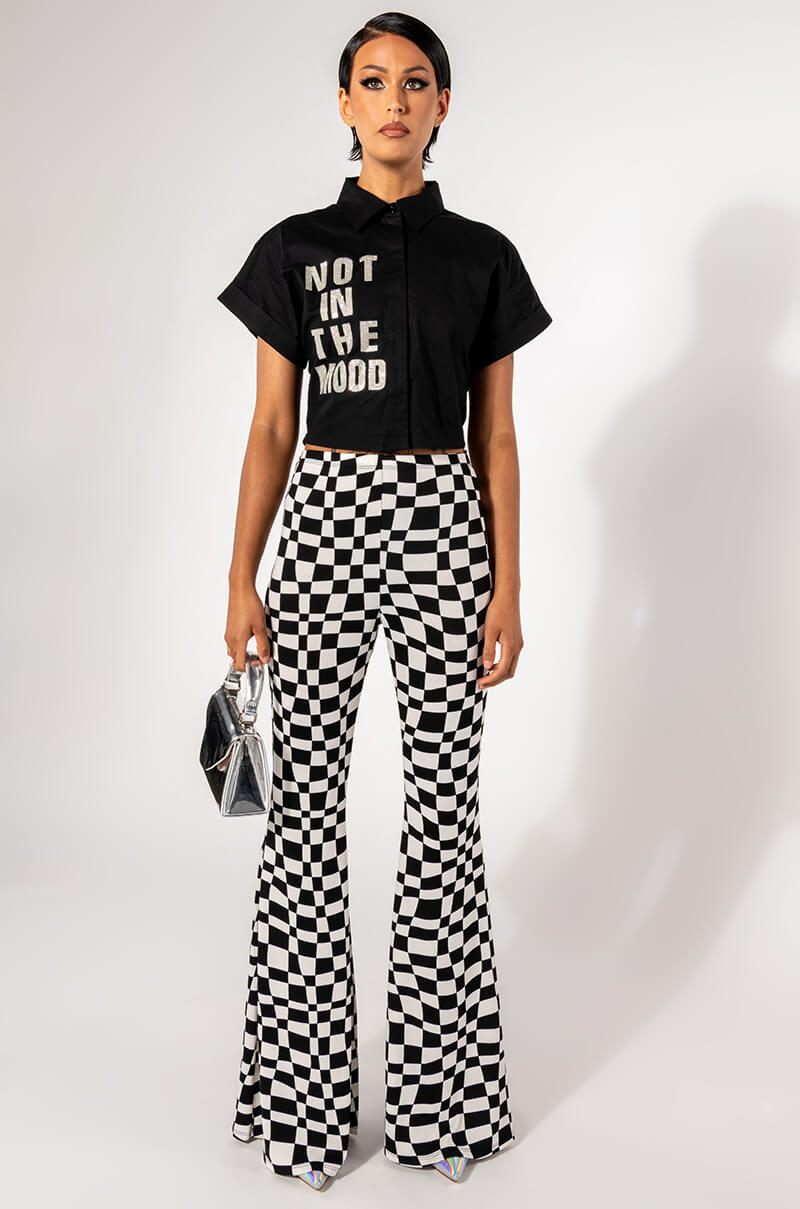 NOT IN THE MOOD CROPPED BUTTON DOWN BLOUSE