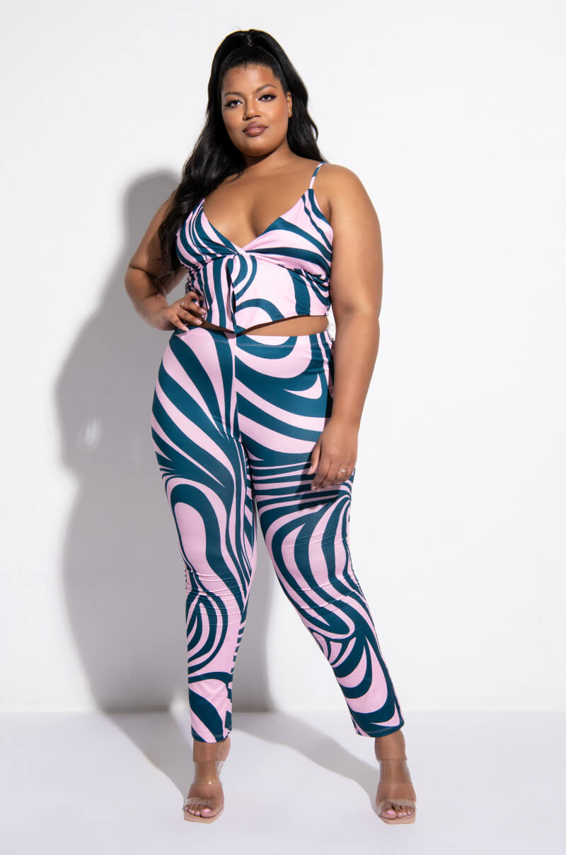 JENNIE TWIST FRONT CROPPED TANK