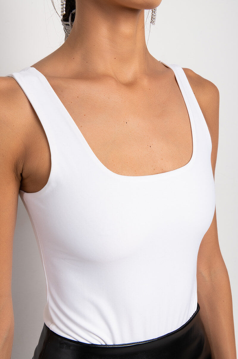 PAXTON ROUND NECK SLEEVELESS BODYSUIT