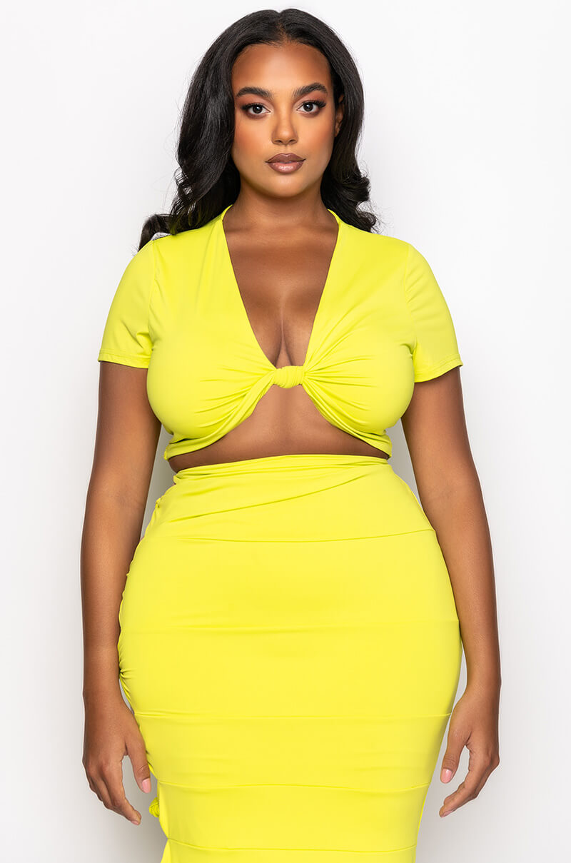 PLUS WORST BEHAVIOR KNOT FRONT CROP TOP