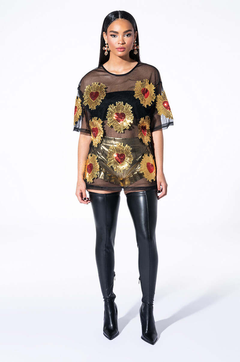 QUEEN OF HEARTS OVERSIZED MESH TEE