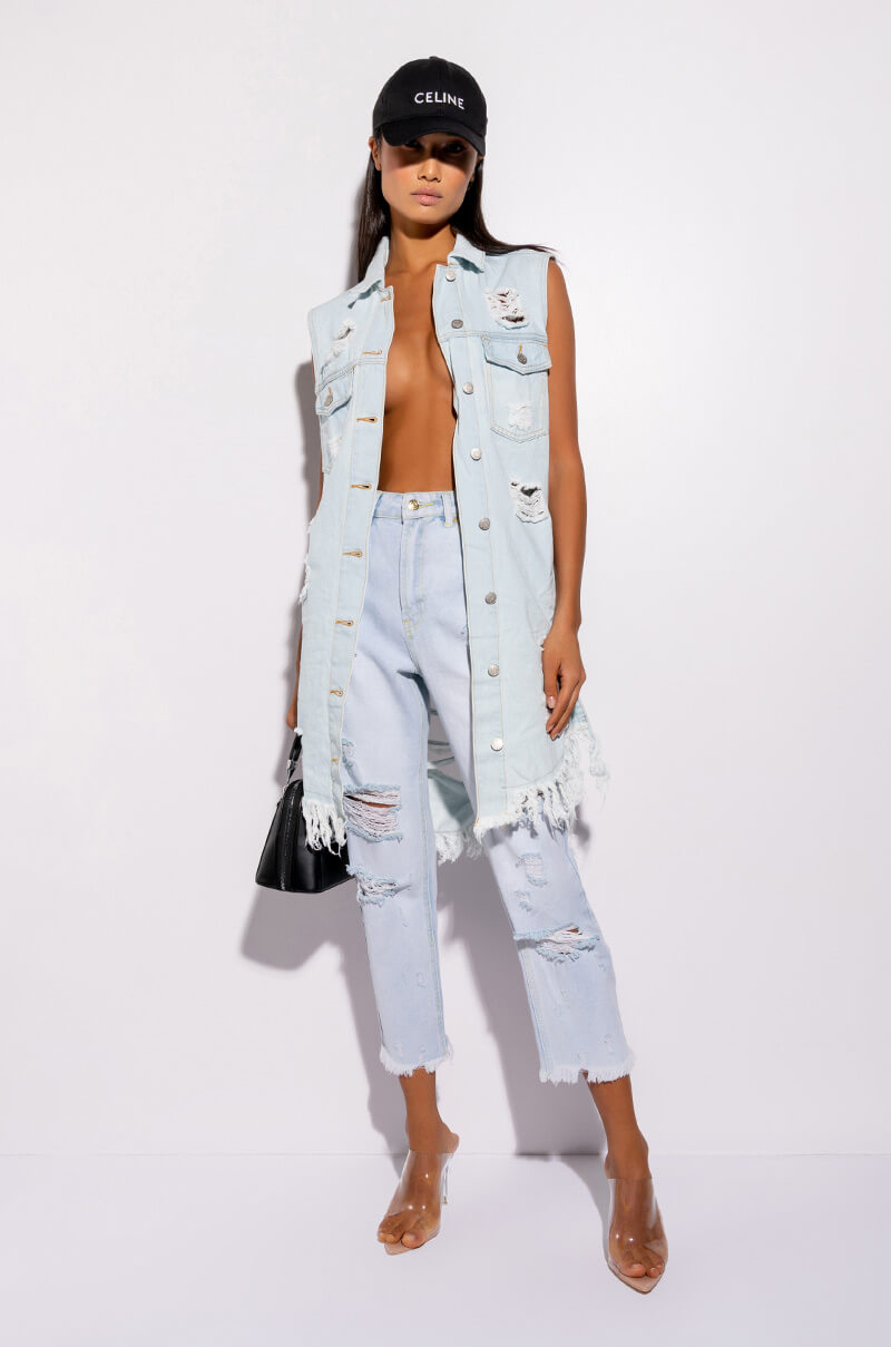 BENVENUTO HIGH RISE DISTRESSED MOM JEANS