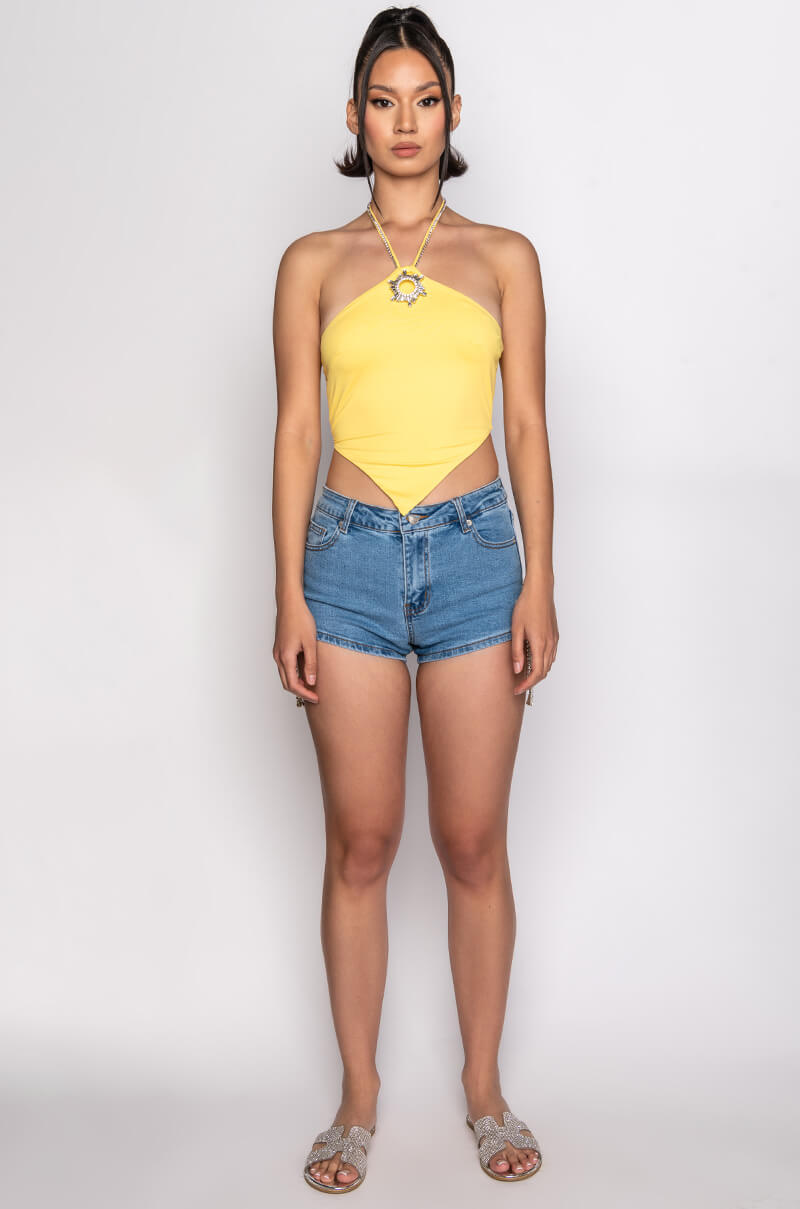 DIANA PENDANT DETAIL HALTERNECK TOP